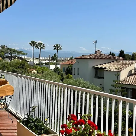 Lovely 4-person 200 M From Beaches Cap D'antibes Holiday home Juan-les-Pins
