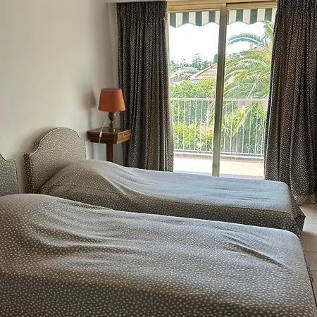 Lovely 4-person 200 M From Beaches Cap D'antibes