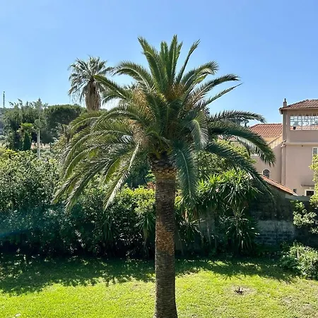 Lovely 4-person 200 M From Beaches Cap D'antibes Holiday home Juan-les-Pins
